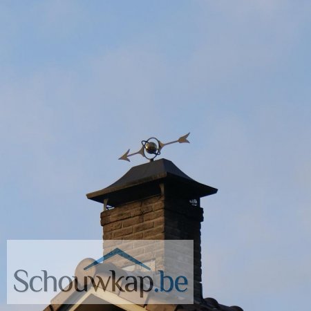 Schoorsteenkap zadeldak met windwijzer wereldbol